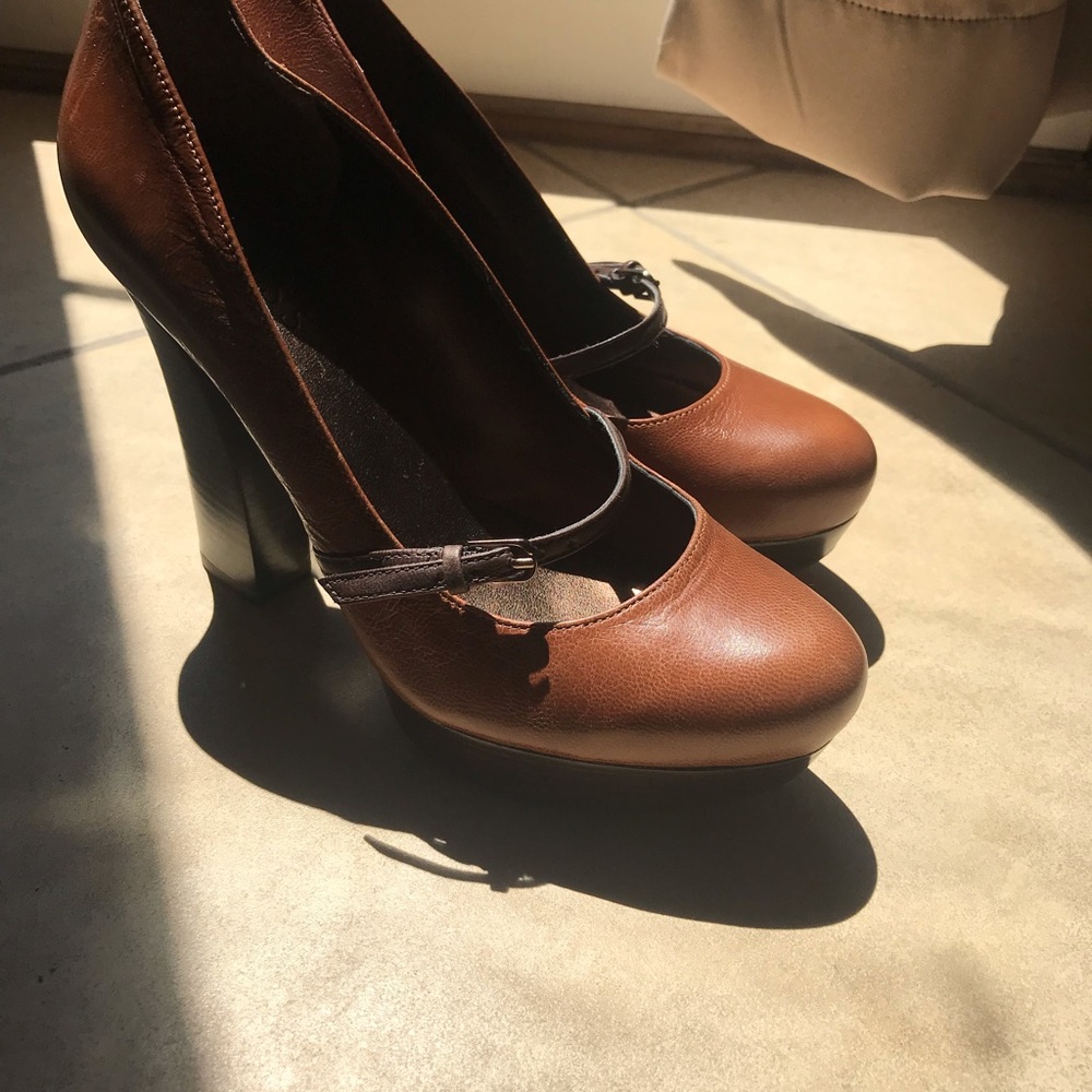 Brown Guess High Heels 42% OFF!!!